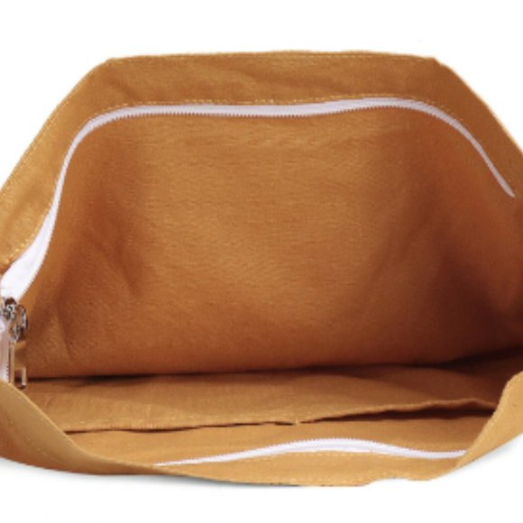 Lightweight Adjustable Shoulder Messenger Bag in Pink - Picture 3 of 6